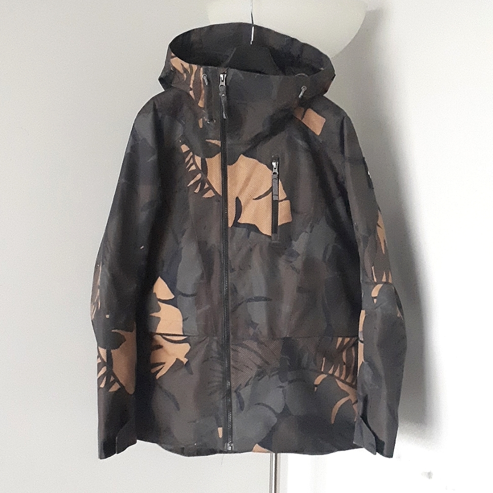 The North Face Dryvent Women Large Jacket